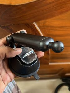 Spigen Onetap Pro wireless Car charger Magsafe
