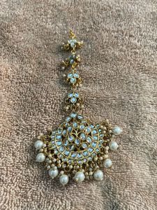 Kundan Maangtika