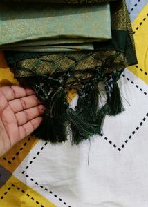 DualTone Green Soft Silk Saree With Kuchu