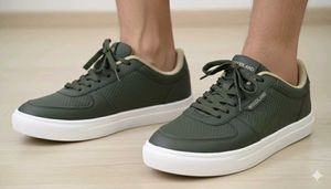 Woodland PU sneakers size 9🔥👟