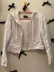 White Hoodie Sofe And Thin Layer