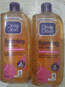 Clean & Clear Foaming Facewash 240ml