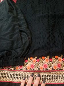 Very Elegant Kurta Set Beautiful Embroidery ❤️