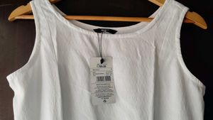 White Sleeveless Casual Dress