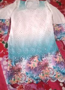 Floral Embroidered Tunic Top