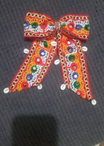 Navratri Bow Clip