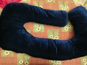 U-Shape Velvet Pillow