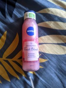 Nivea Fresh Blends Shower Gel