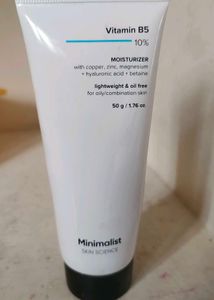Minimalist Face Moisturizer