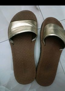 Zudio Golden &amp; Brown Slipper