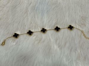 ✨Royal Noir Clover Charm Bracelet✨