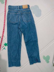 H&amp;M Jeans Waist 24