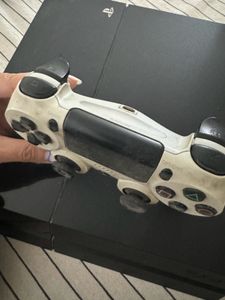 PS 4