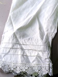 🤍💗A Pretty White Kurta With Pant Set