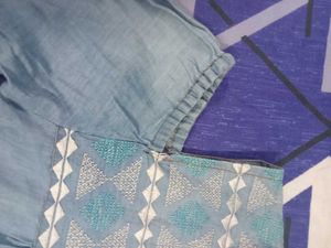 I&#39;m Selling A Shoulder Cut Top