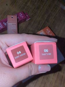 Mila Beauty Foundation, Concealer, Gloss