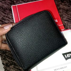 Levi&#39;s Men&#39;s Wallet - New in Box