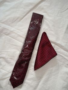 Raymond Burgundy Tie &amp; Pocket Square Set