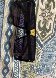 Stylish Black Rimless Sunglasses