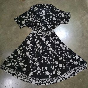 Beautiful Black And White Pleated Midi Dress