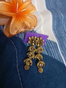 Vintage Gold Tone Drop Earrings