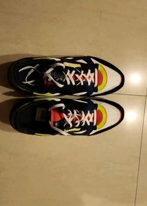 NEW REEBOK SHOES- MEN !!