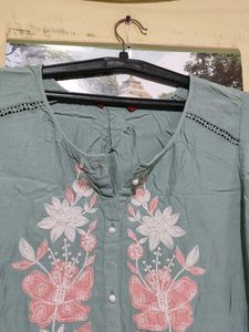 Floral Embroidered Kurta set