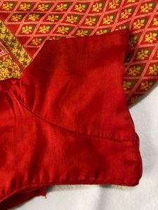 Elegant Ethnic Saree With Blouse
