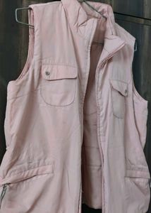 Baby Pink 🩷 Puffed Half Jacket For Girls
