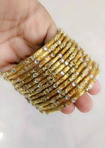 Red &amp; Gold Bangle Set