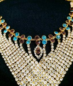 Sparkling Rhinestone Necklace &amp; Earring Set