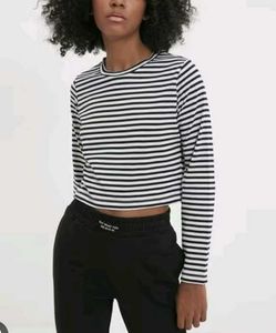 Crop Top 🤍🖤