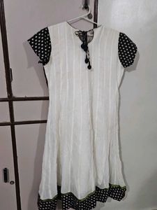 Floral Embroidered Kurta