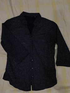Polka dot shirt, size is small, black and white