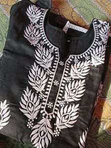 Elegant Black Embroidered Kurta