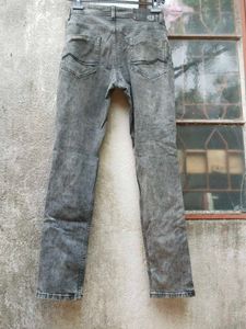 Distressed Gray Wash Jeans