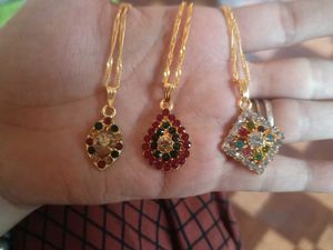 Beautiful Pendant With Chain