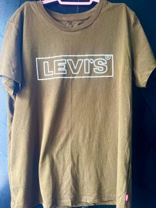 Levis Olive T-shirt