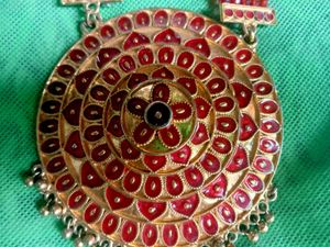 Traditional Red &amp; Gold Necklace.Unused