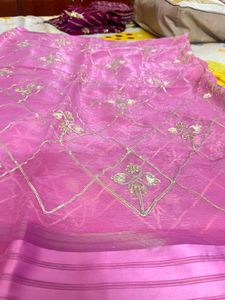 गुलाबी (Pink)सिल्की ऑर्गेंज़ा मिक्स साड़ी