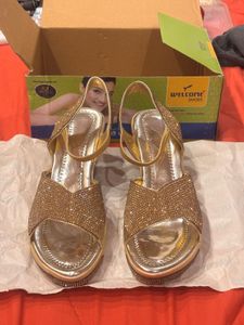 Party Wear Wedges (almost 🆕)