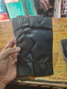 Nike Fingerless Gloves