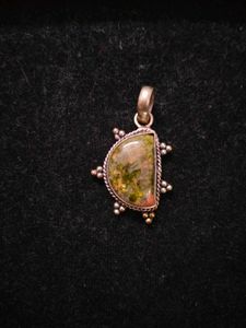 Beautiful Vintage Unakite Pendant