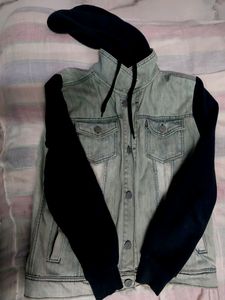 DENIM JACKET/SWETER