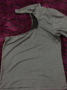 Chic One-Shoulder Top