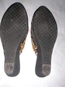 Sandal