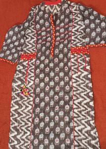 Floral Embroidered Tunic