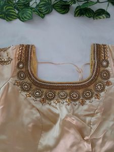 Gold Embroidered Blouses(Women&#39;s)