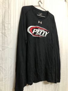 UNDER ARMOUR BLACK LONG SLEEVE T SHIRT