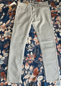 Gray Grid Pattern Denim Jeans